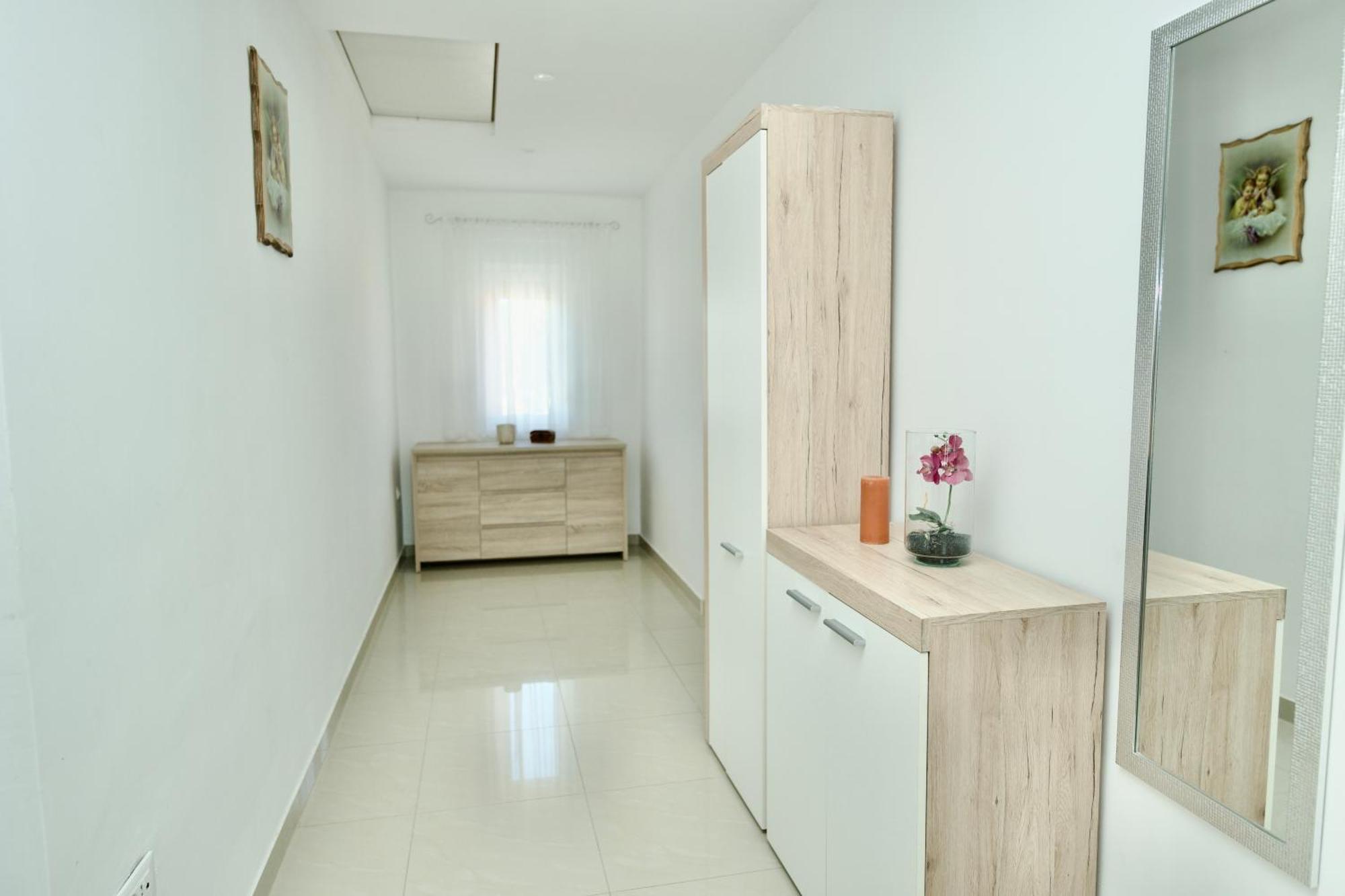 Apartment Lana Bristivica Eksteriør bilde