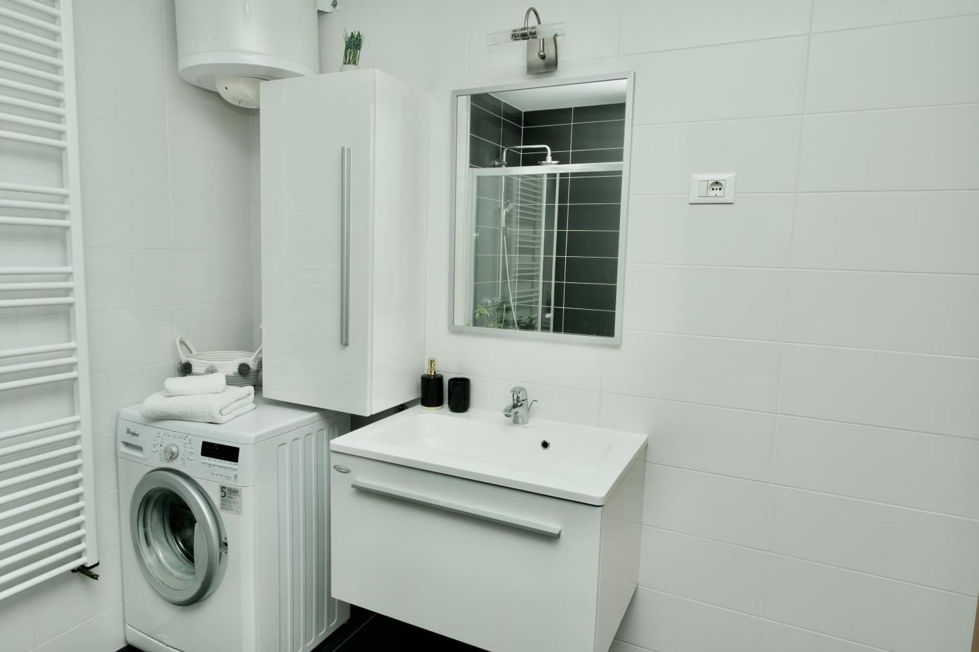 Apartment Lana Bristivica Eksteriør bilde